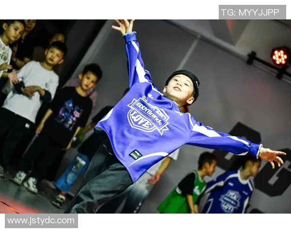 南京街舞队荣登全国街舞力量排行榜第三名展现青春活力与实力